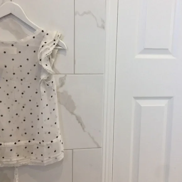 New Abercrombie | Cute Frills & Pokadot Top - Picture 8 of 15